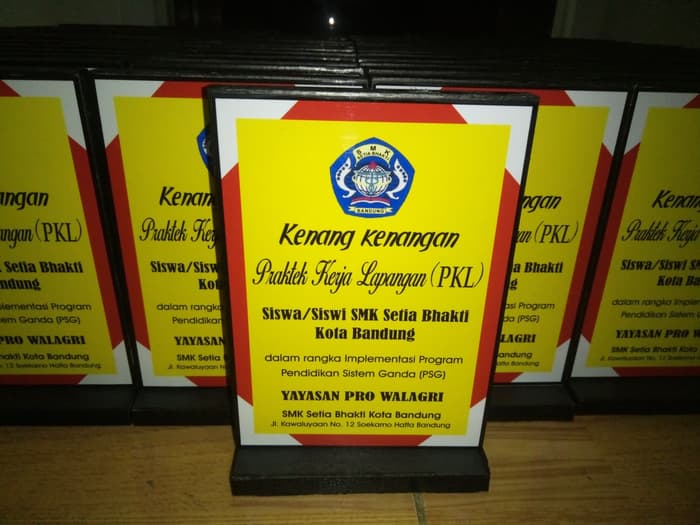 Cetak Plakat Kayu Seminar Semarang Digibook Promotion