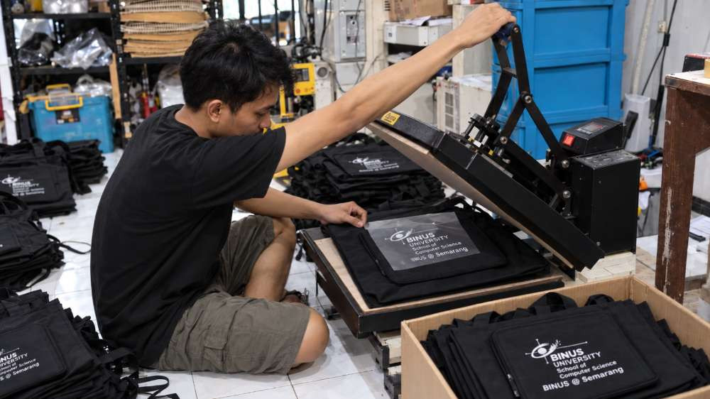 Tote Bag Custom Logo Binus University School Of Computer Science Binus Semarang1 6ad1c019aaf3620261016131137