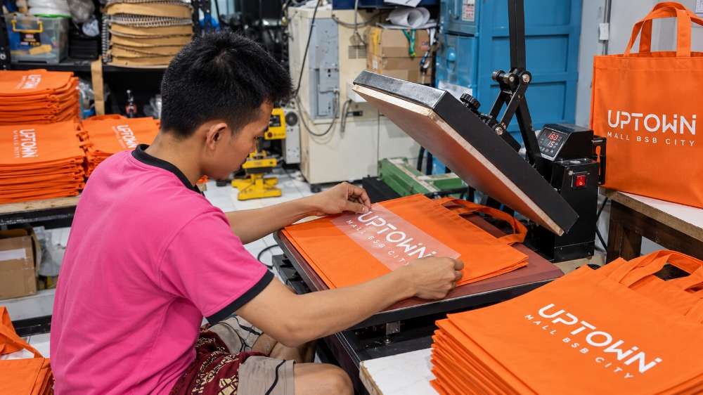Totebag Spunbond Custom Uptown Mall Bsb City2 6ac707ed8329020261008100309